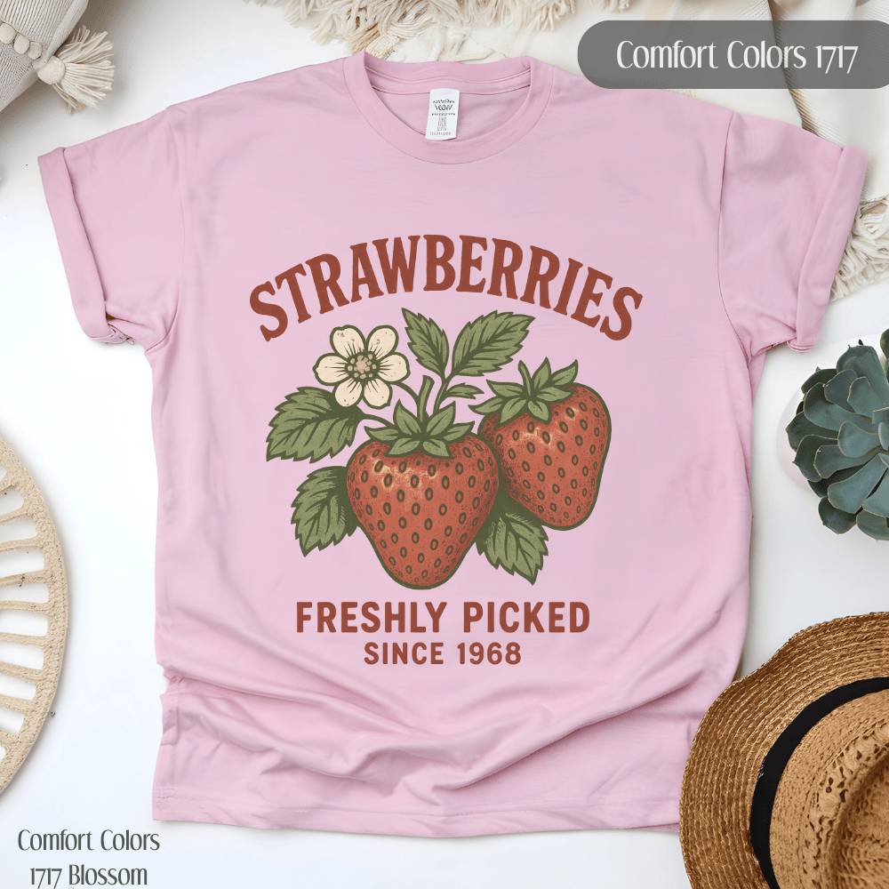 Comfort Colors Vintage Strawberry T-Shirt – Cute Cottagecore Summer Vibes Graphic Tee
